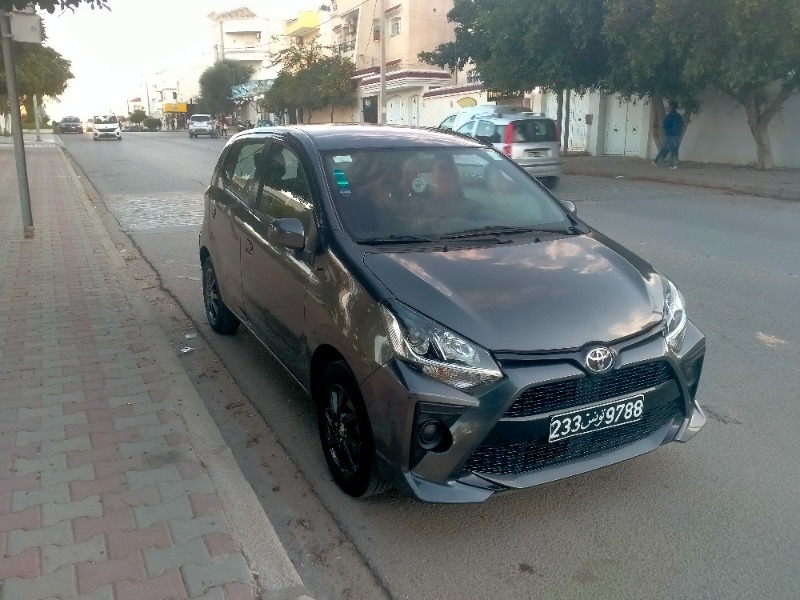  SUZUKI DZIRE GL PREMIÈRE MAIN EN TRÈS BON ÉTAT 