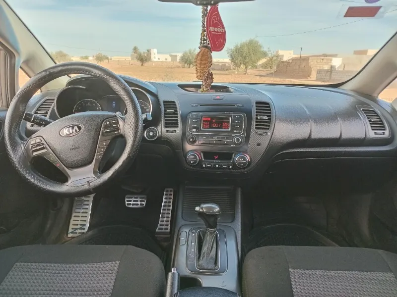 Kia CERATO Bva Essence 2014 à gabes - Photo 1
