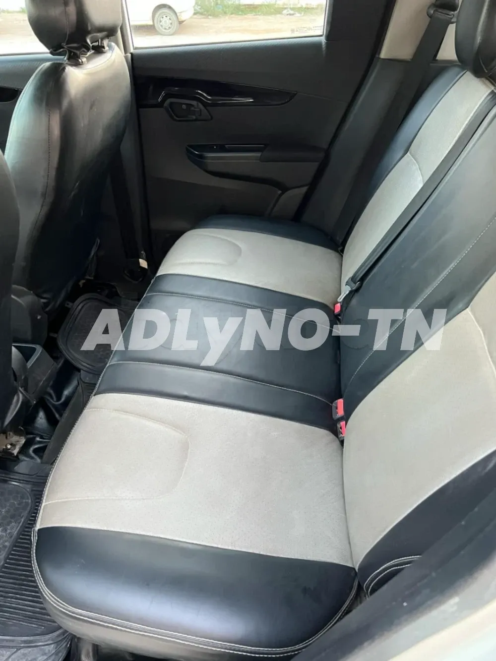 Mahindra Kuv 100 k8 tel 53176886 à Sfax - Photo 9