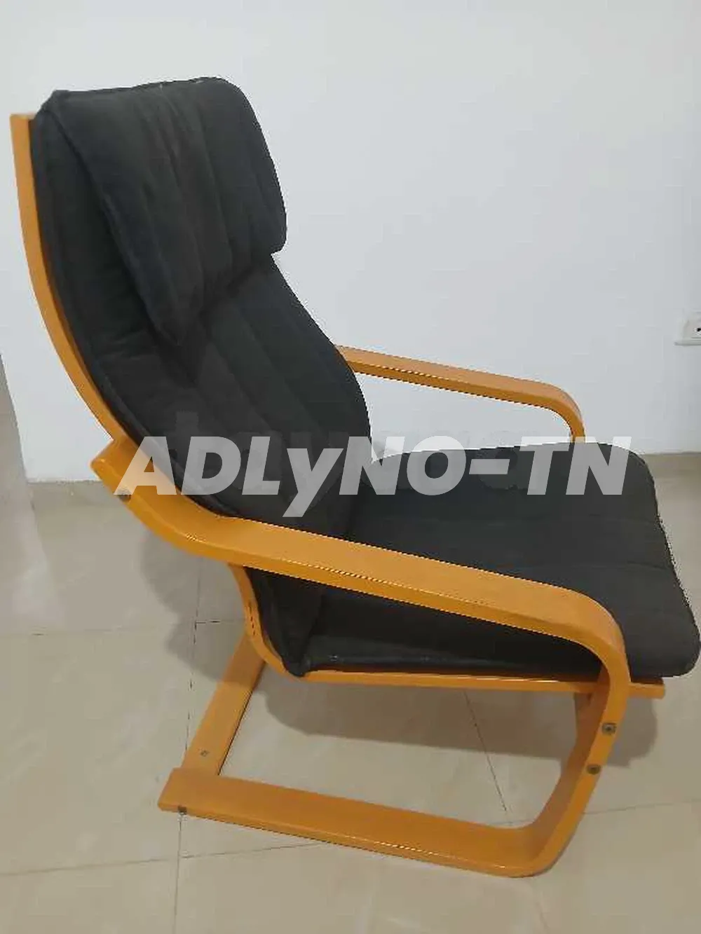chaise en bois à Bizerte - Photo 1