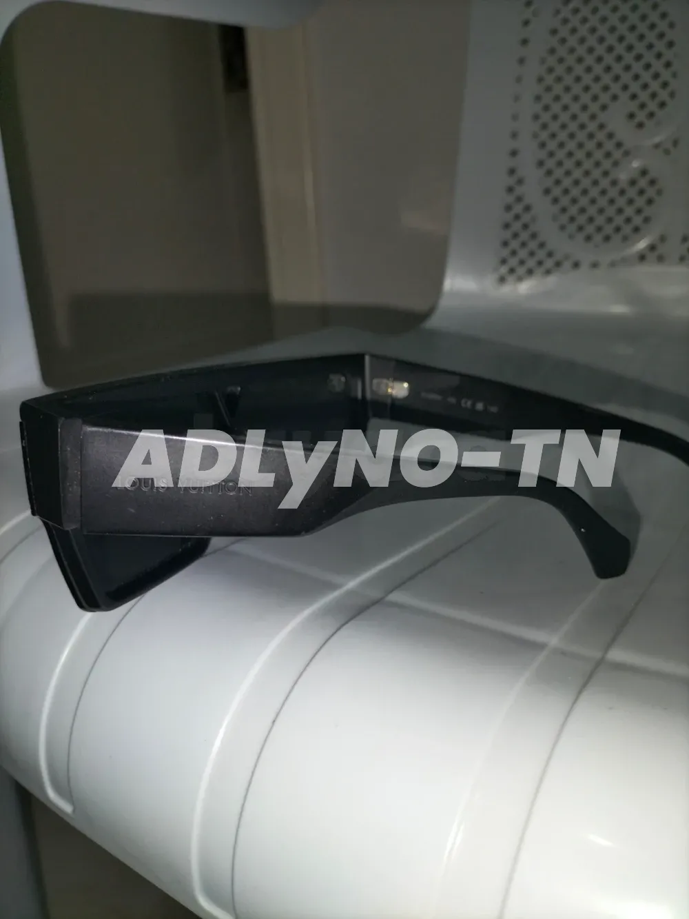 lunettes louis vuitton homme à Nabeul - Photo 1