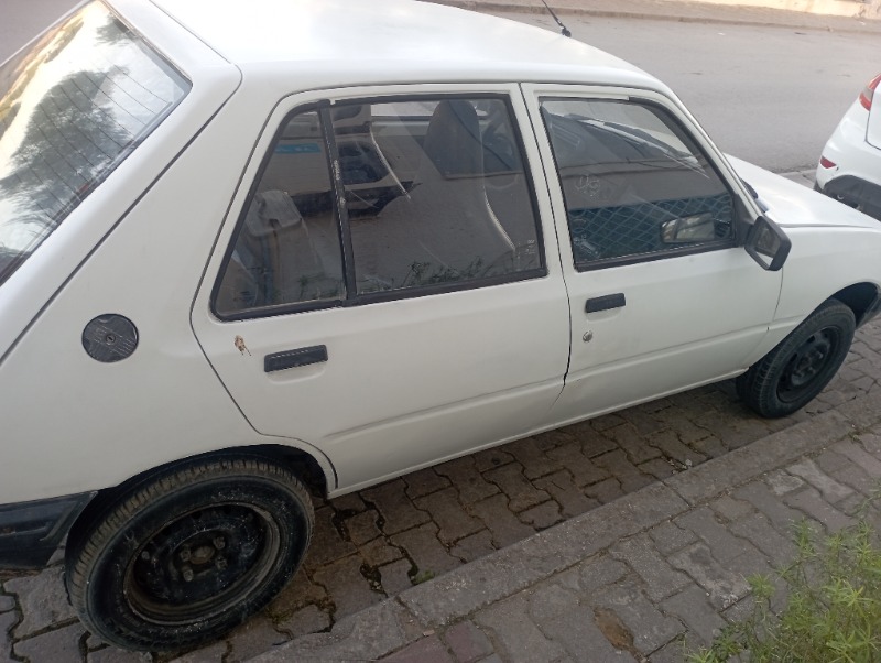 Peugeot 205 Essence 1989 à Tunis - Photo 5