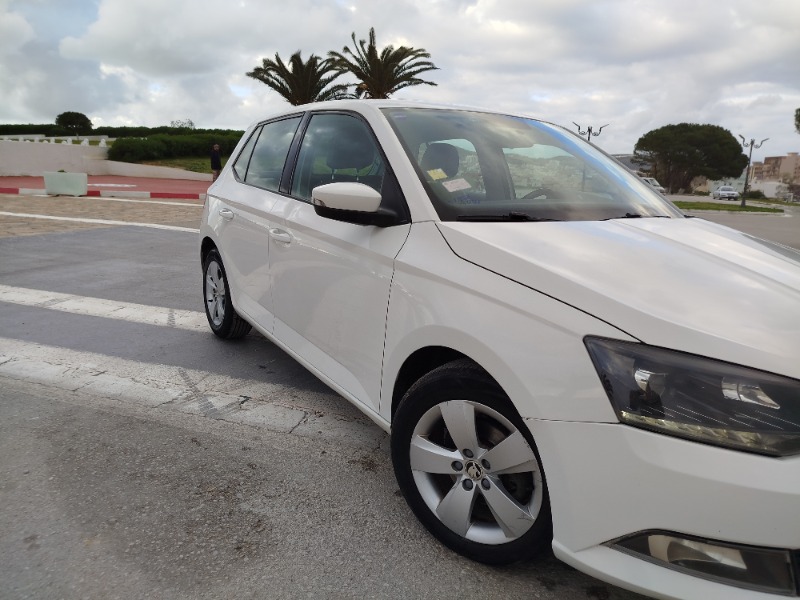 Skoda Fabia Essence 2015 à Bizerte - Photo 6