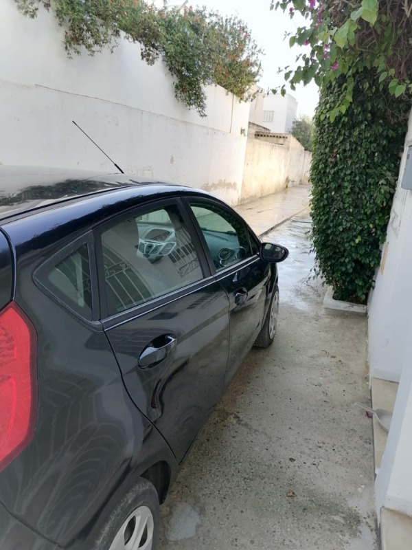 Ford FIESTA Essence 2013 à Tunis - Photo 5