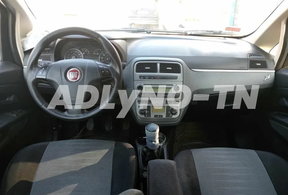 Grandi Punto (1.2 / 5cv / 4 cylindres) à sousse - Photo 5