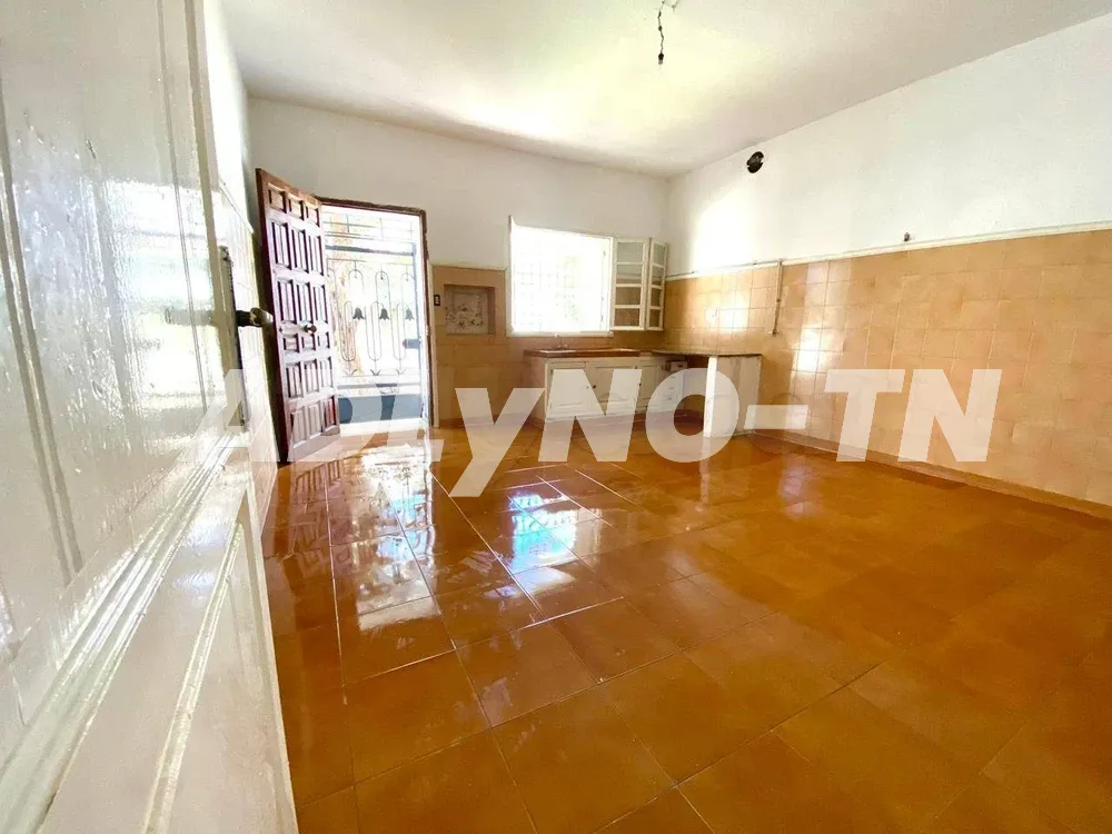 A vendre villa de 400 m² sur un terrain de 485 m² à Hammam Chatt à Ben Arous - Photo 3
