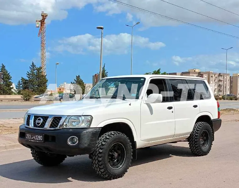 ? nissan patrol GL 4x4 à Ariana - Photo 1