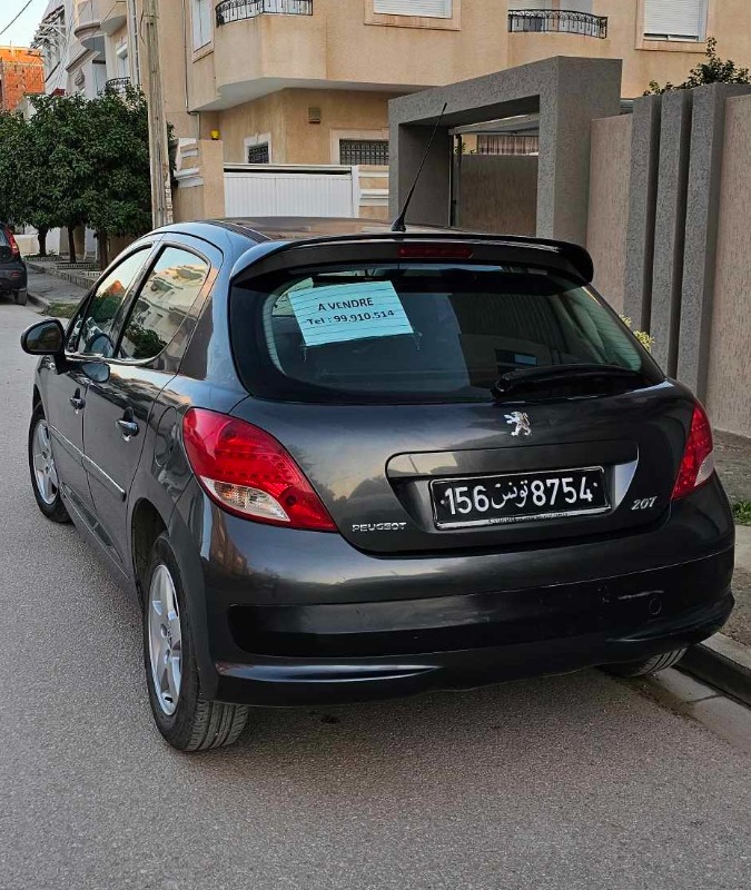 Peugeot 207 Essence 2012 à Nabeul - Photo 5