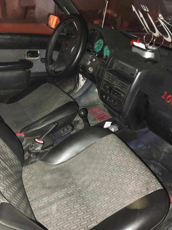 Peugeot 106 Essence 1997 à Tunis - Photo 4