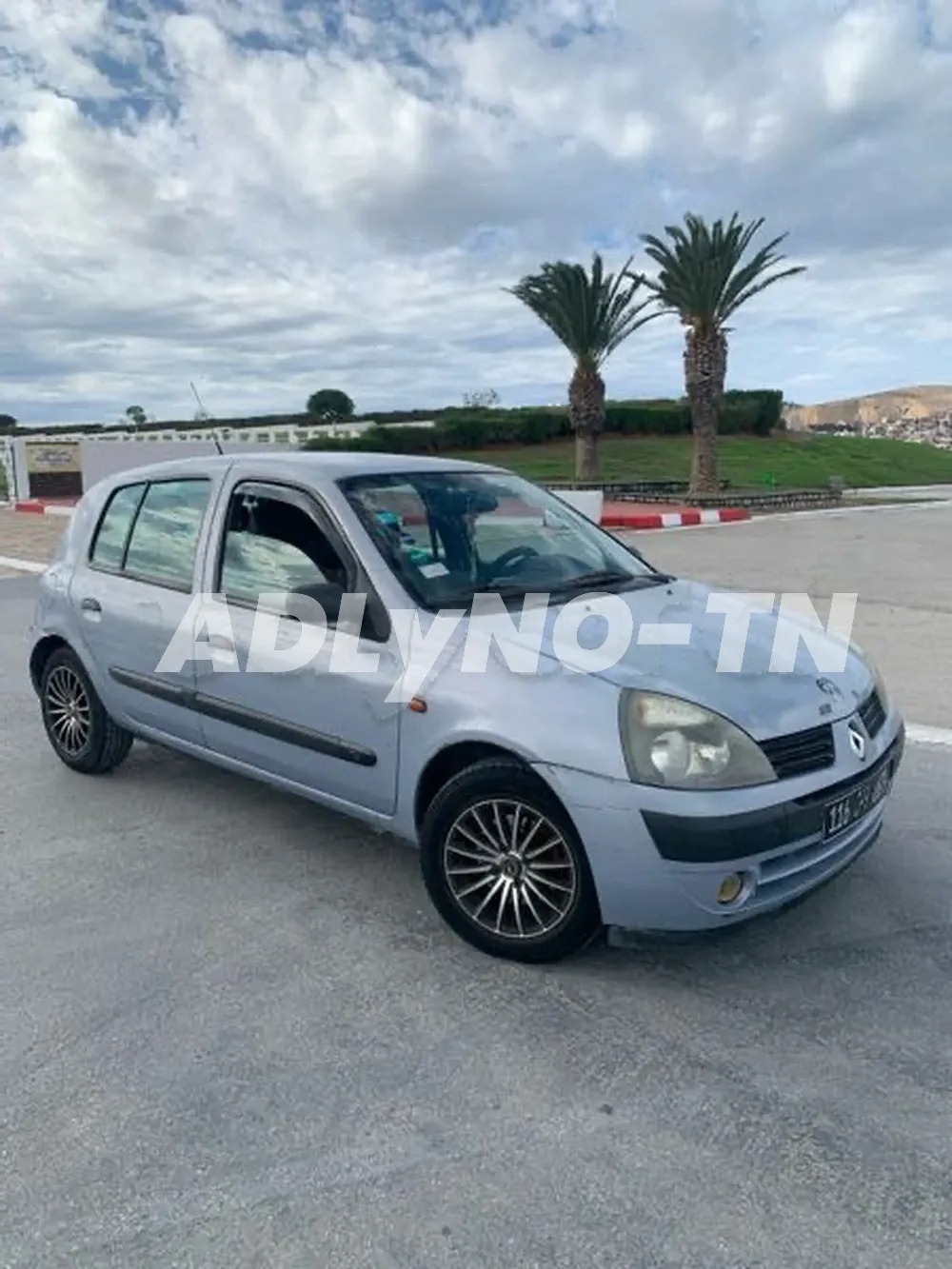 clio bombé pré compus à Bizerte - Photo 5