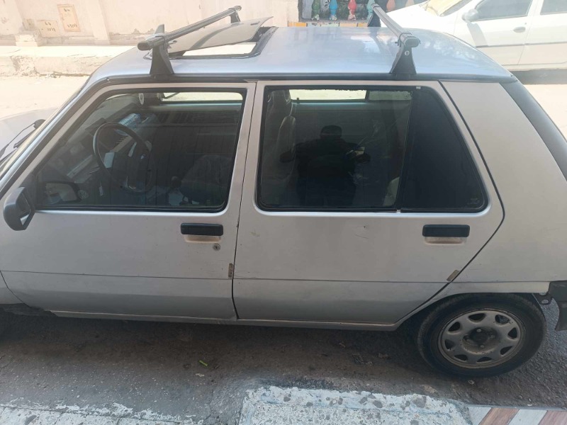 Renault R5 Essence 1989 à Monastir - Photo 3
