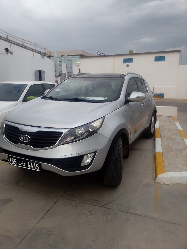 Kia SPORTAGE Essence 2011 à Manouba - Photo 6