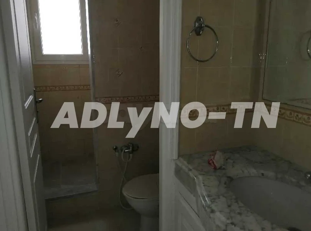 À louer un étage de villa S+3 à ennasr à Ariana - Photo 3