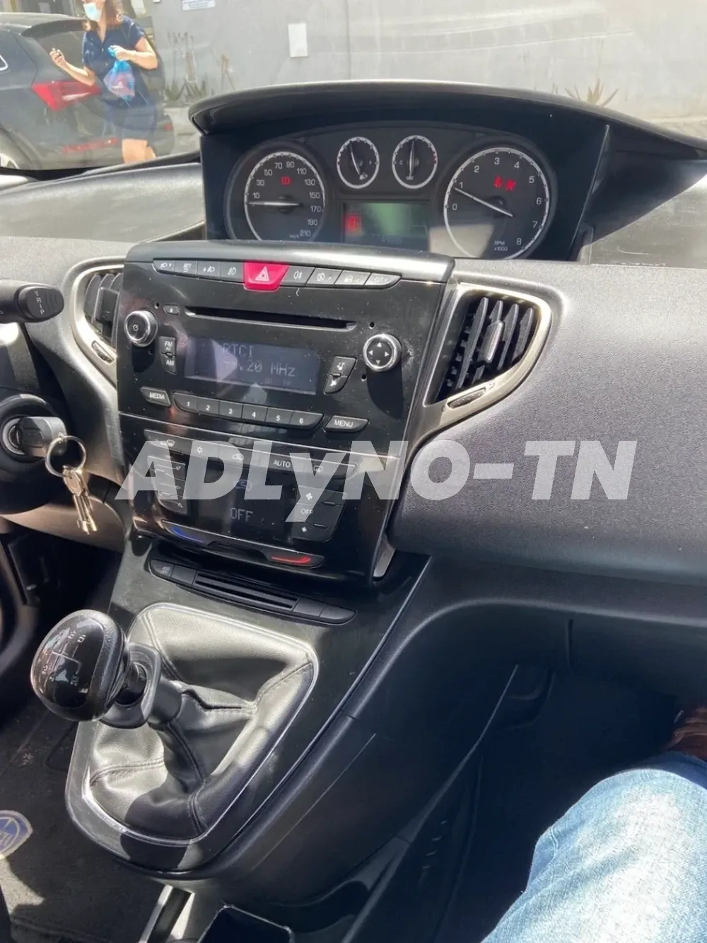Lancia ypsilon à Ariana - Photo 3