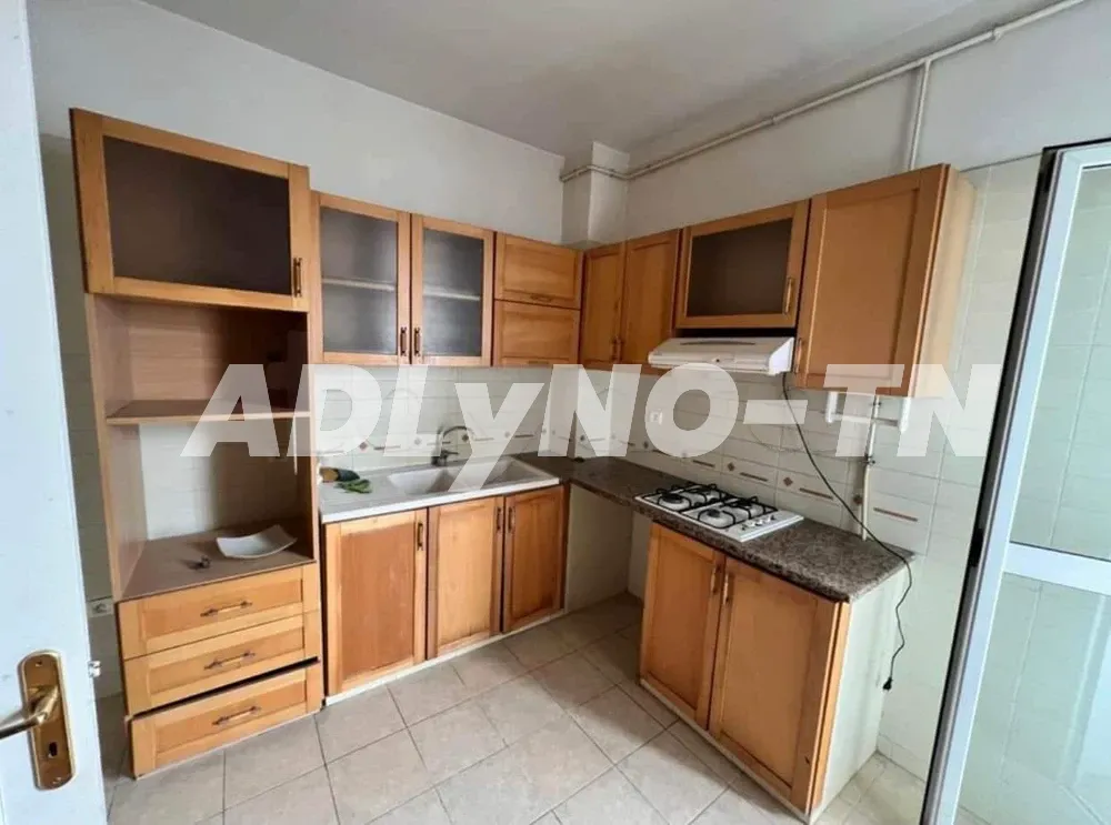 a vendre un appartement s2 a l'aouina cité wahat à Tunis - Photo 3