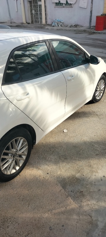 Kia RIO Essence 2021 à Tunis - Photo 1