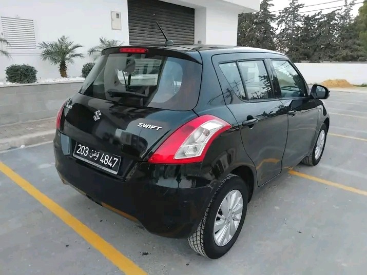 SUZUKI SWIFT PREMIÈRE MAIN TRÈS PROPRE à Bizerte - Photo 4
