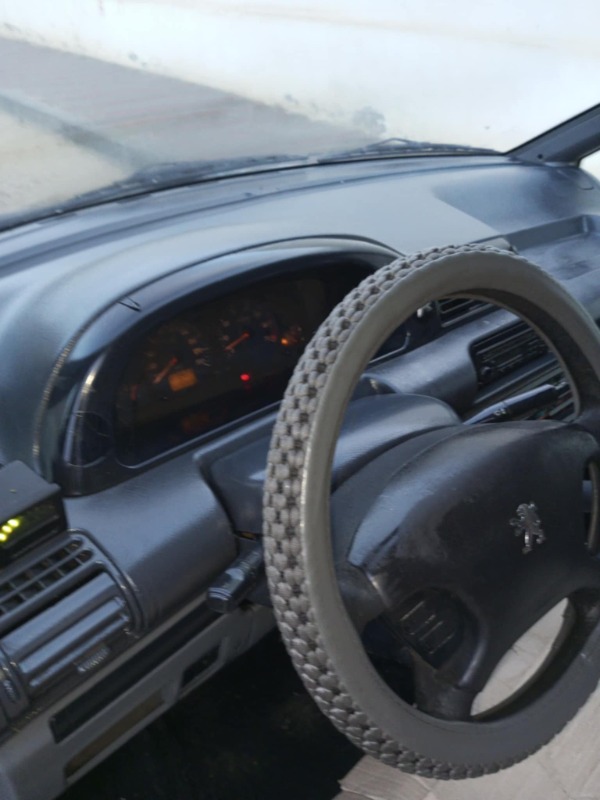 Peugeot Expert Diesel 2004 à Mahdia - Photo 4