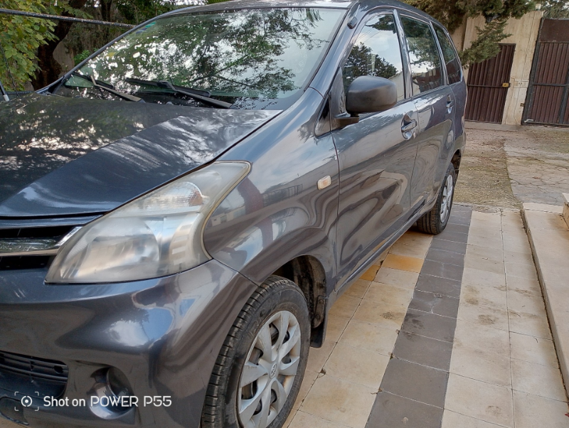 Toyota Avensis Essence 2014 à Tunis - Photo 1