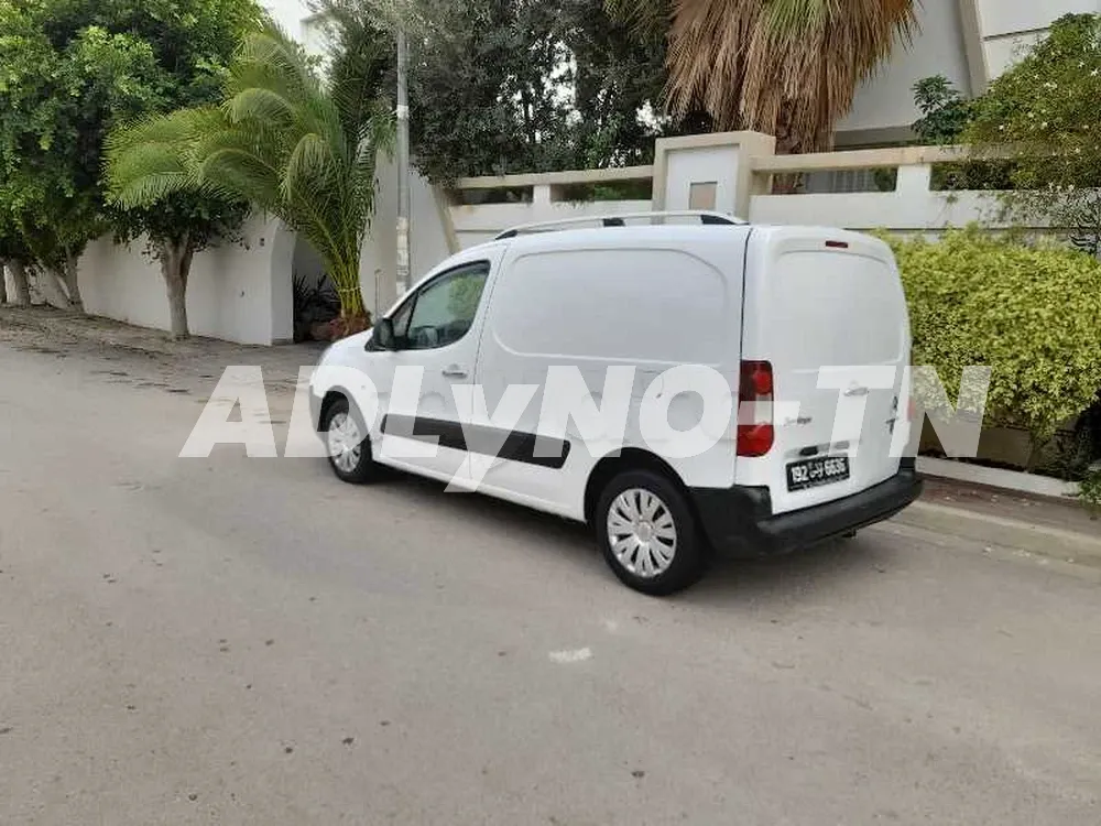 Citroën b9 à Ariana - Photo 2