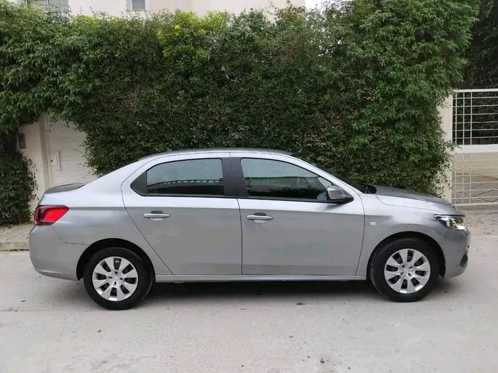 PEUGEOT 301 PREMIÈRE MAIN EN EXCELLENT ÉTAT à Bizerte - Photo 8
