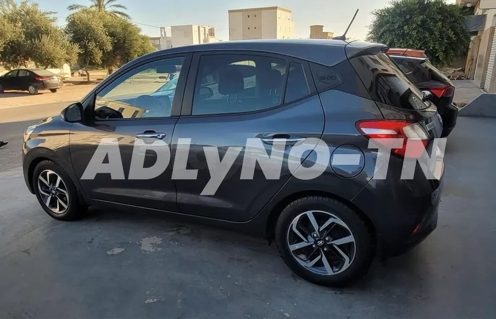 HYUNDAI I10 BVA à Sfax - Photo 7