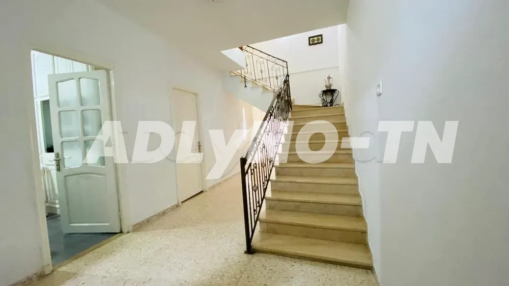 ?Opportunité d'#achat à ne pas rater Tecnocasa Nouvelle Medina 3 met en #vente un #Duplex S+4 avec une superficie de 271m² à Ben Arous - Photo 1