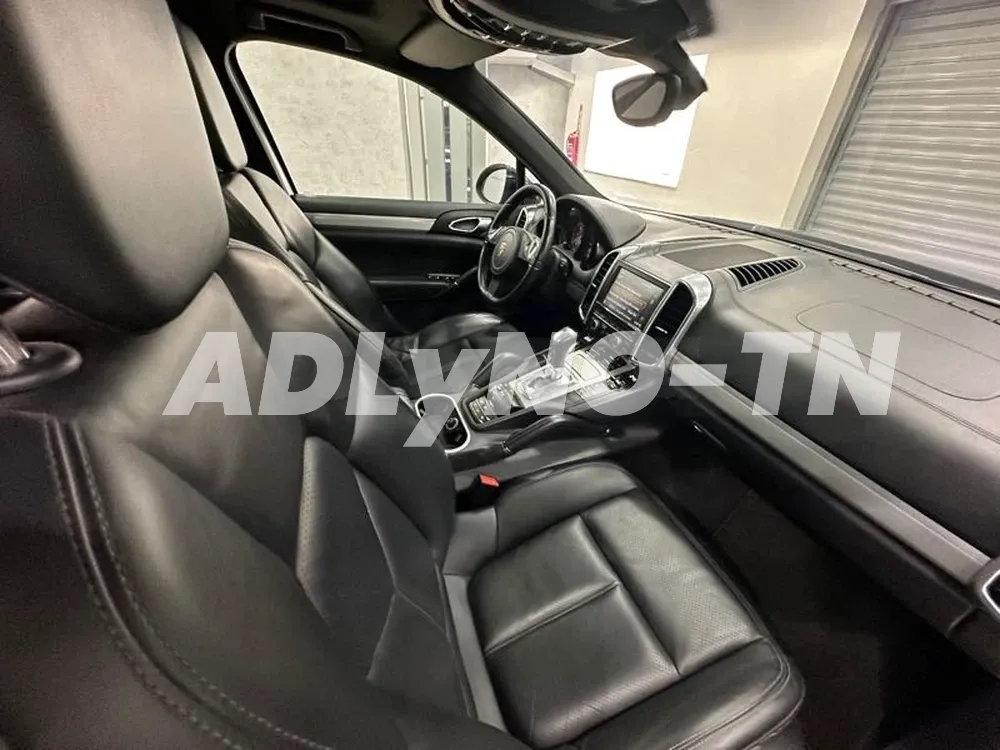 ?? Porsche Cayenne S V8 ?✨ à Ariana - Photo 3