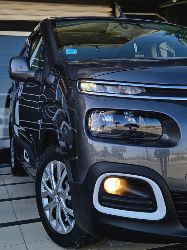 Citroen BERLINGO Diesel 2021 à Monastir - Photo 7