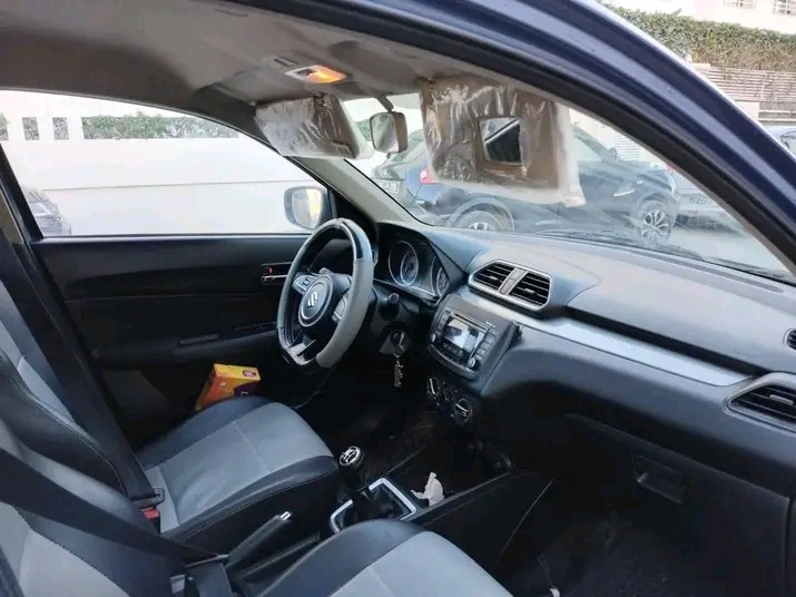 SUZUKI DZIRE PREMIÈRE MAIN EN ÉTAT NEUF à Bizerte - Photo 3