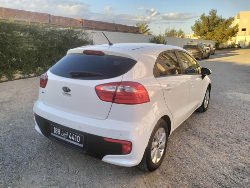 Kia RIO Essence 2016 à Sfax - Photo 6