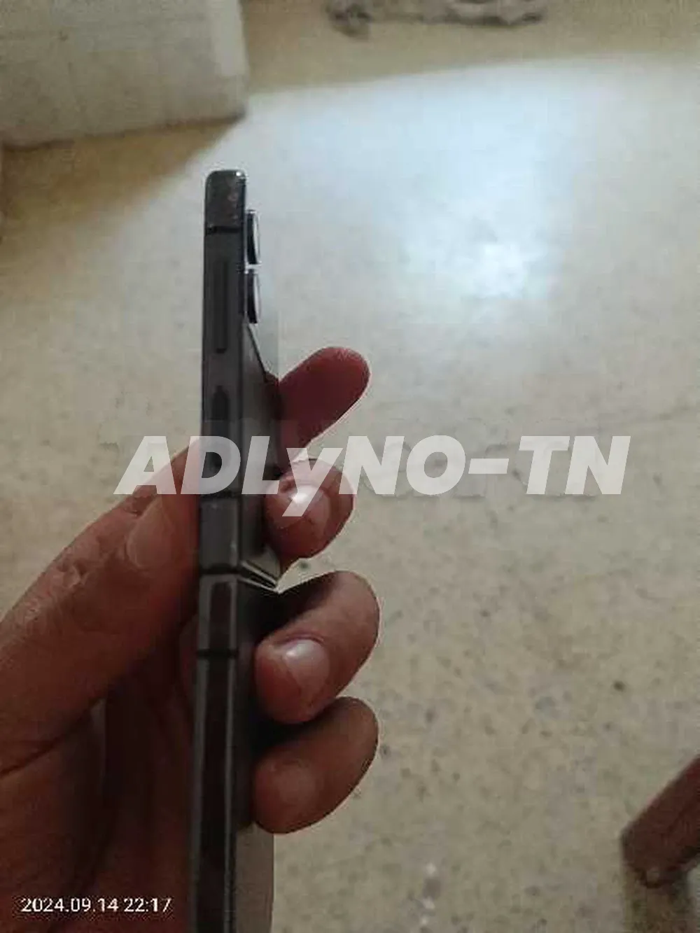 Galaxy Z Flip4 etat neuf à Ariana - Photo 4