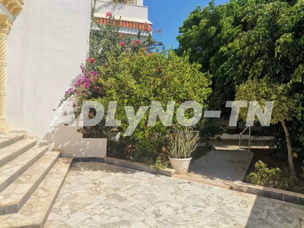 A vendre spacieuse villa golf Kantaoui Sousse à sousse - Photo 1