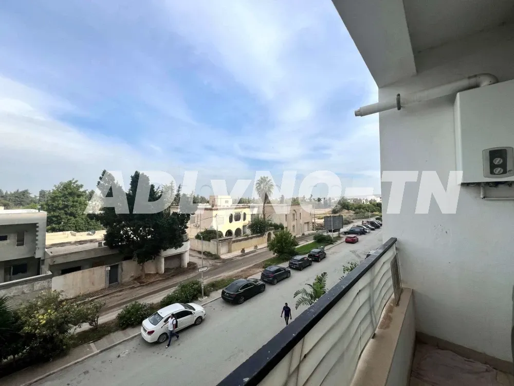 A louer APPARTEMENT S+1 meublé avec balcon à Soukra Parc à Ariana - Photo 1