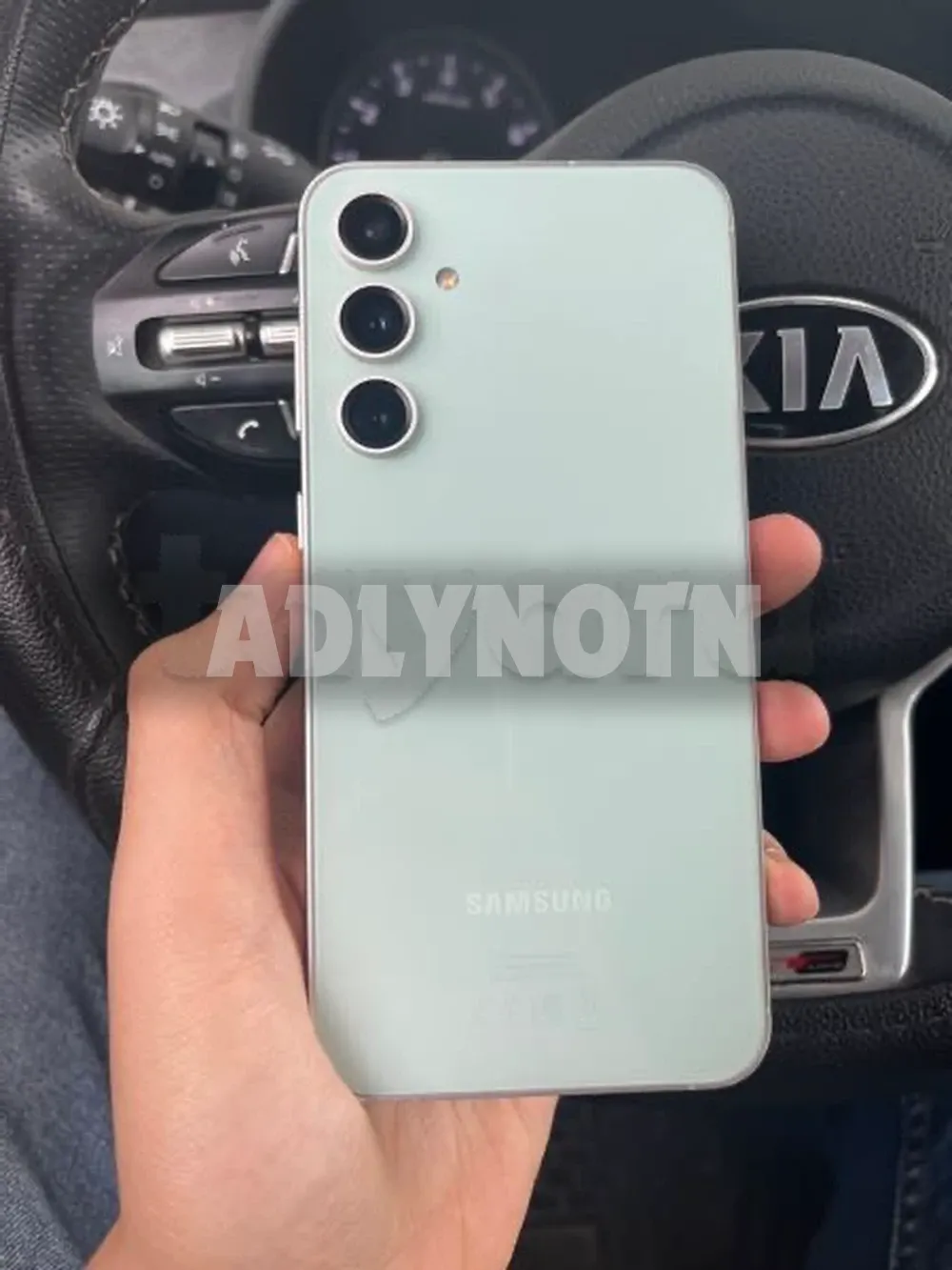  iPhone 16 Pro 128Go Desert Cacheté Garantie 