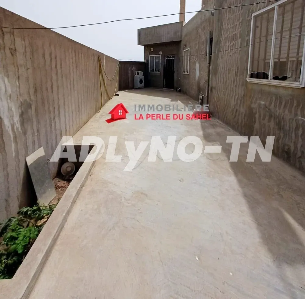 TRÈS BELLE VILLA DE 434 m² SUR DEUX FACADE PRÈS DE CARREFOUR❤AKOUDA à sousse - Photo 9