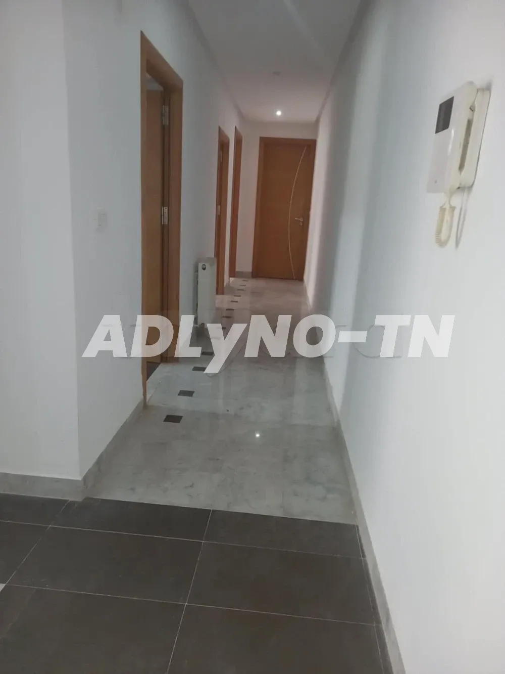 Bel appartement à Résidence Darine à Tunis - Photo 1