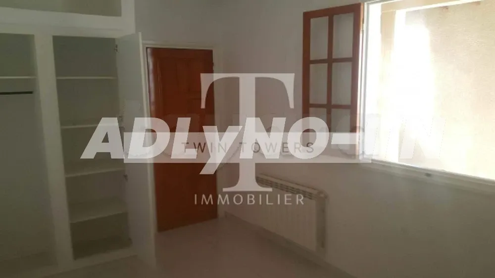 2-ème Etage d'une villa à louer Route de la plage à sousse - Photo 4