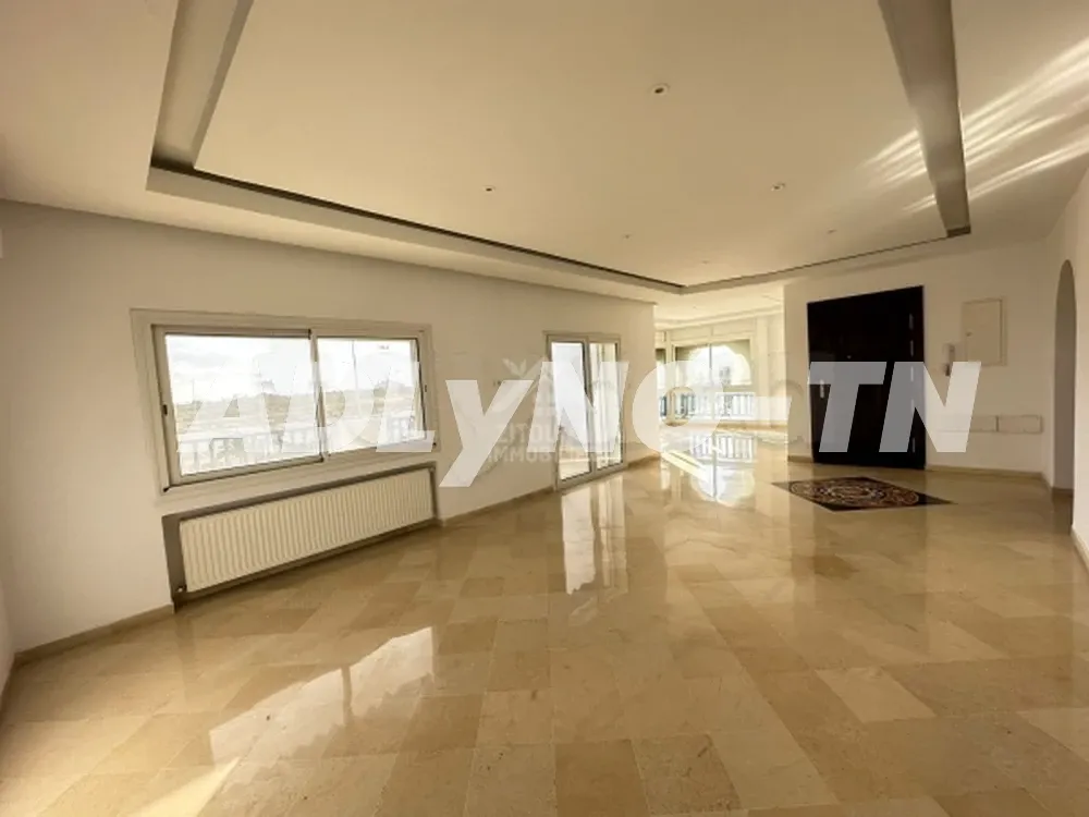 A louer un bel étage de villa aux Berges du Lac 2 à Tunis - Photo 7