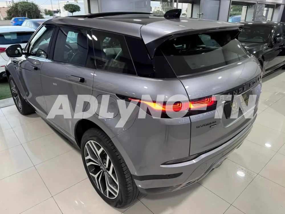 Range Rover evoque r dynamic essence TU 247 à Tunis - Photo 2