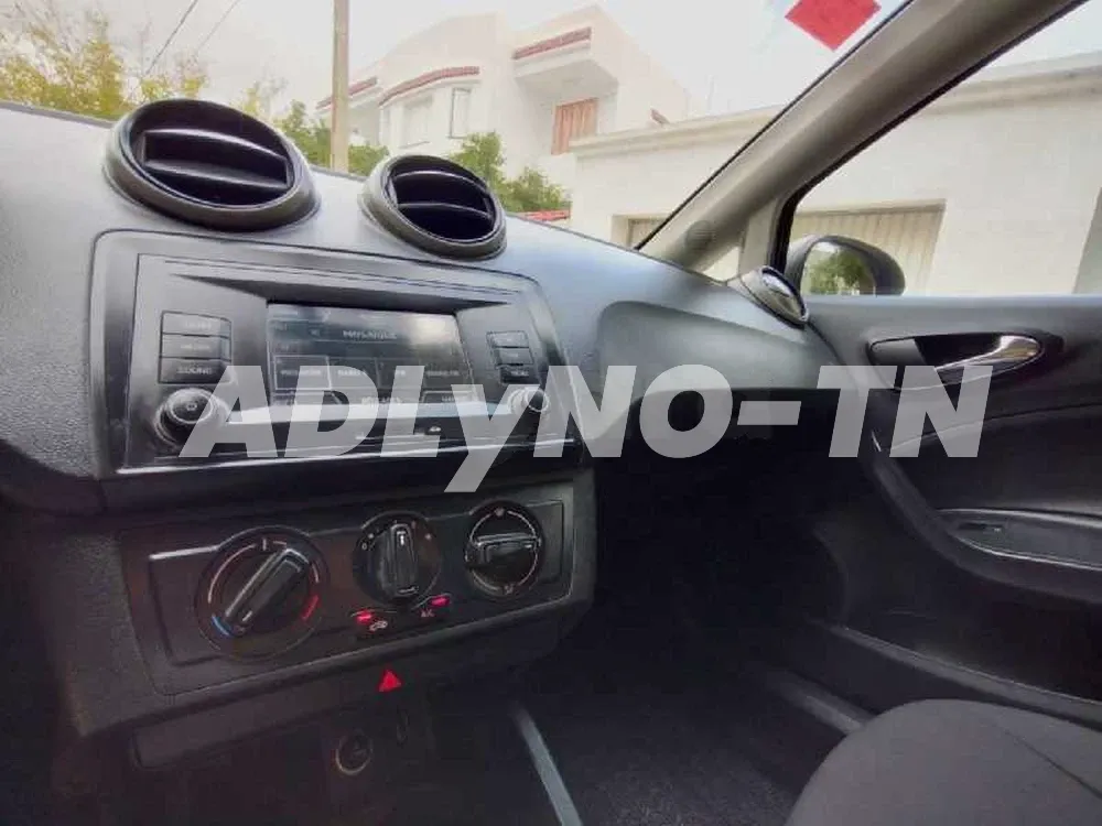 avendre Seat Ibiza très propre دينهه الدار à Tunis - Photo 5