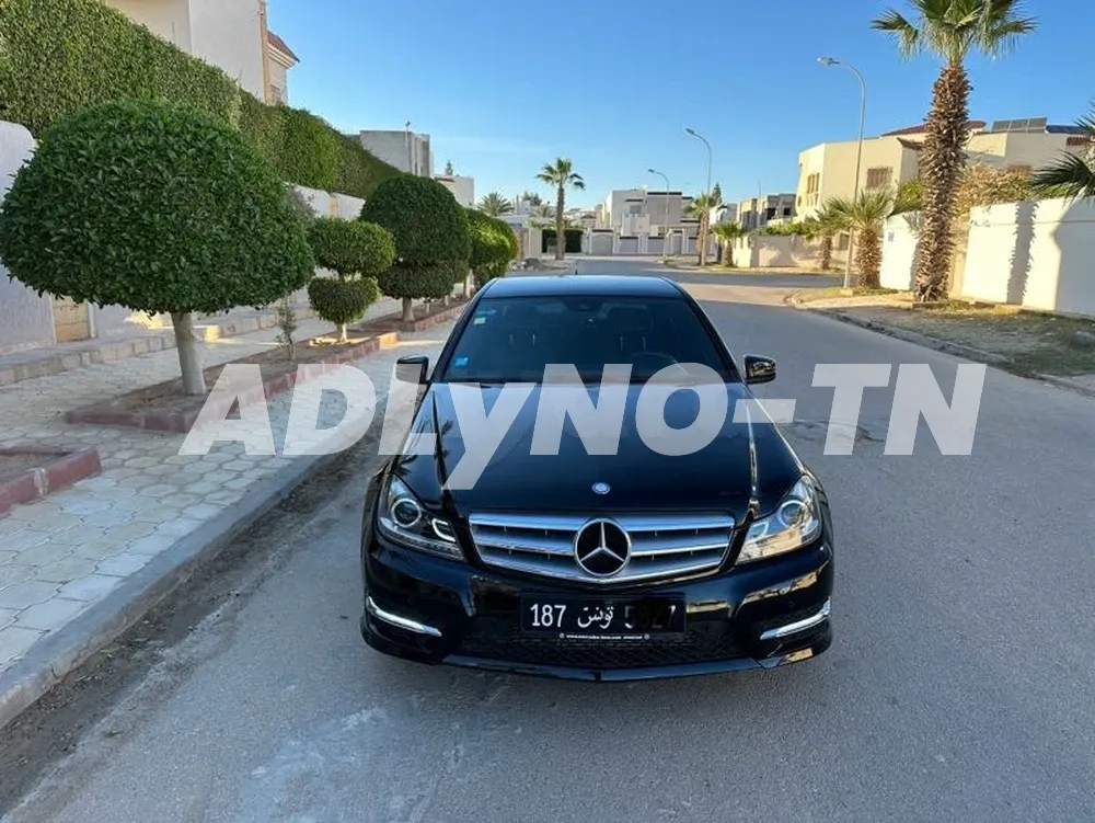 Mercedes-Benz classe c180 restylé phase 2 kit amg à Ariana - Photo 1