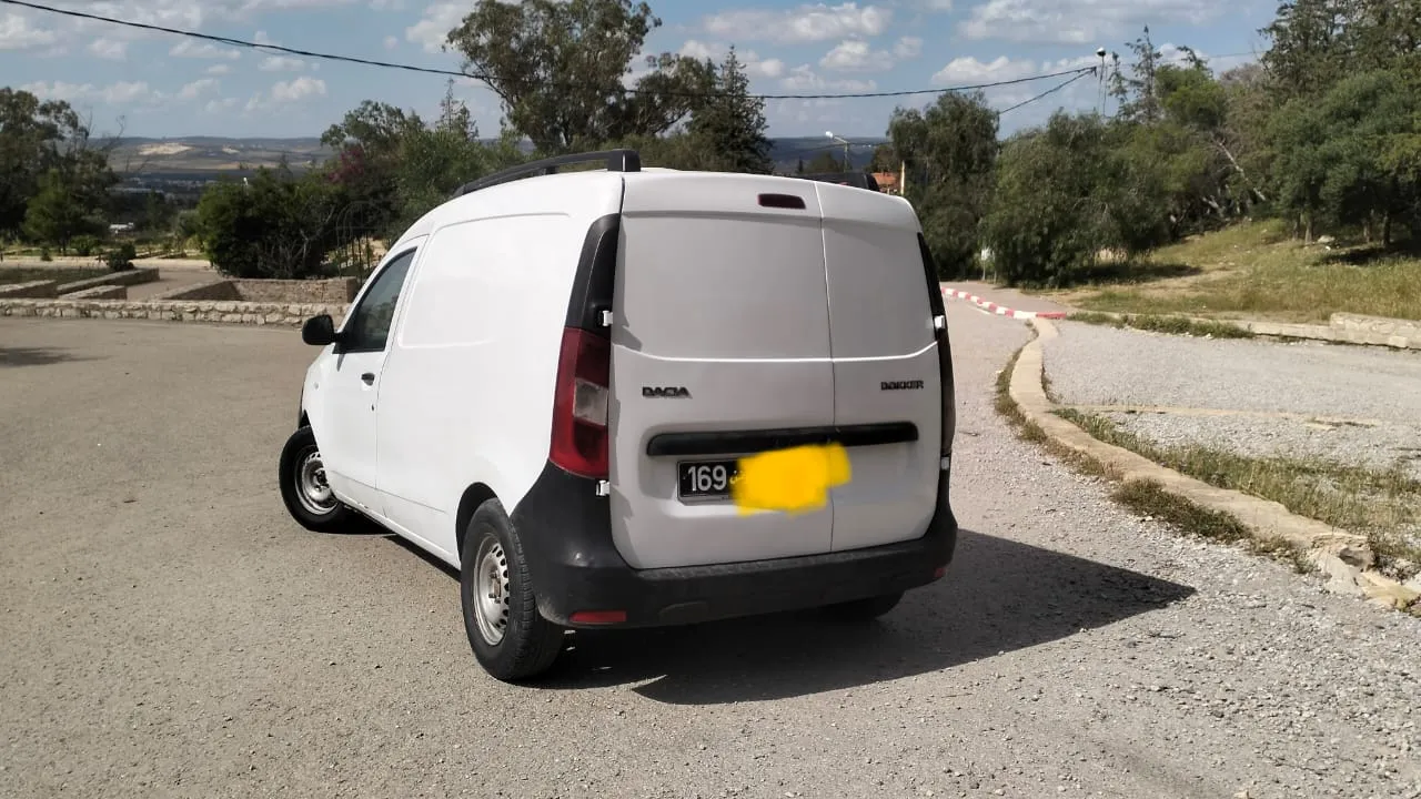 Dacia dokker à Zaghouan - Photo 3