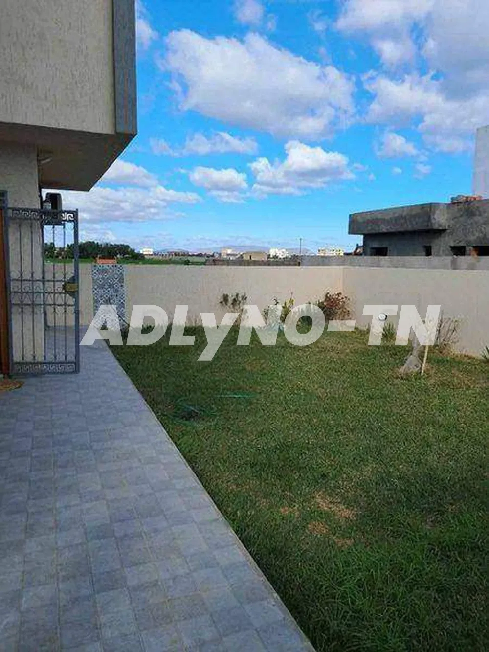  A Vendre Appartement S+2 Haut Standing Vue Sur La Mer Située à Néapolis, Nabeul 
