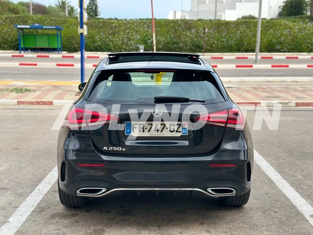 CLASSE A 250e AMG FULL OPTION IMPORTE à Monastir - Photo 2