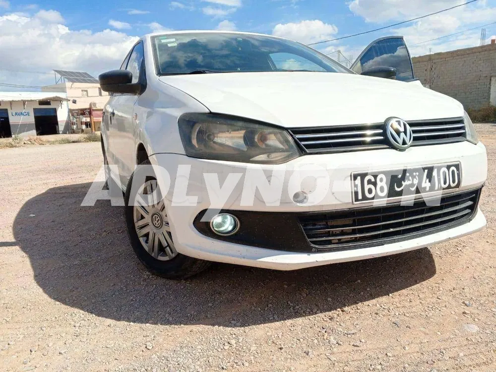 Polo Sedan essence à Ben Arous - Photo 2