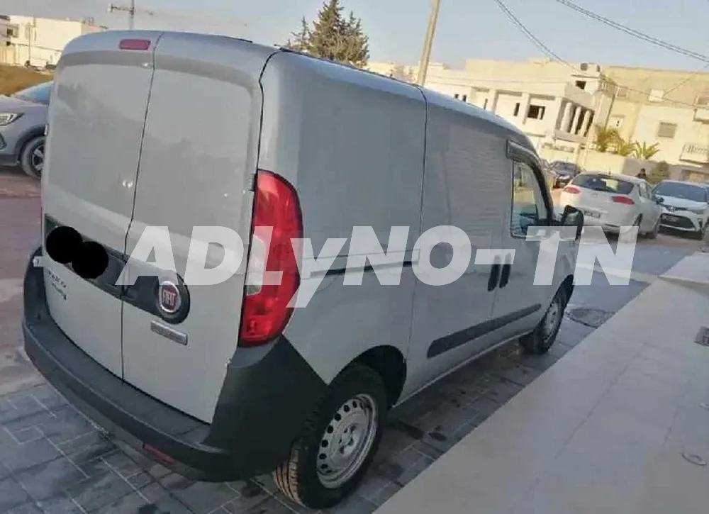 fiat doblo 2019 à Sfax - Photo 3