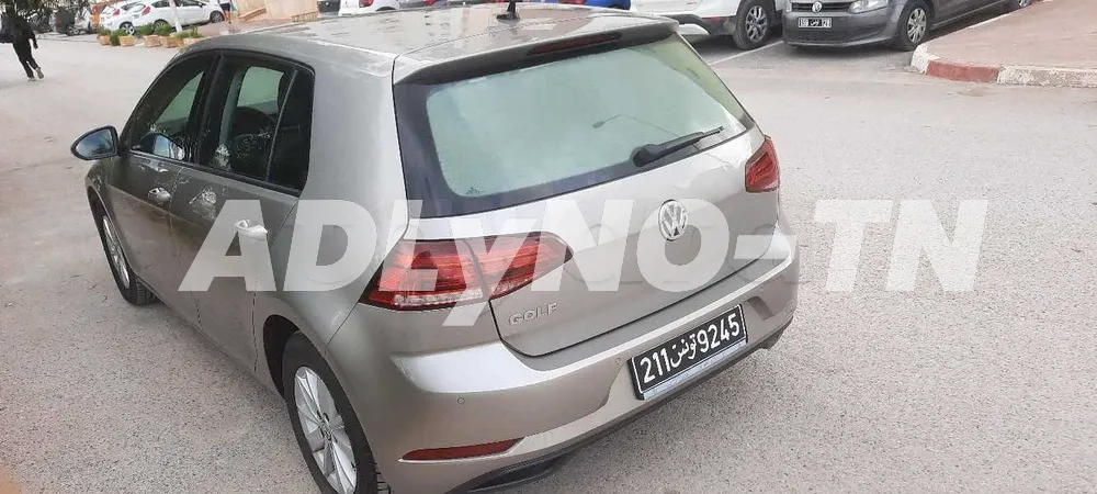 Golf 7 année 2019 - 87500KM - tel 58565497 à Tunis - Photo 1