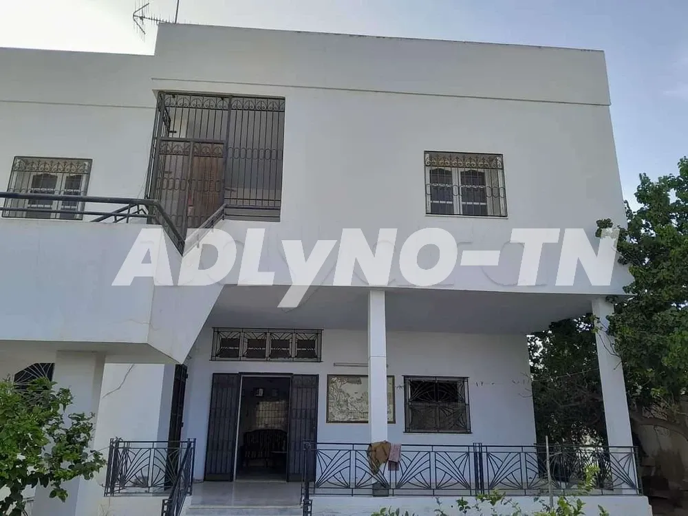 A vendre une villa avec deux étages route Mahdia KM 5 à Sfax - Photo 4