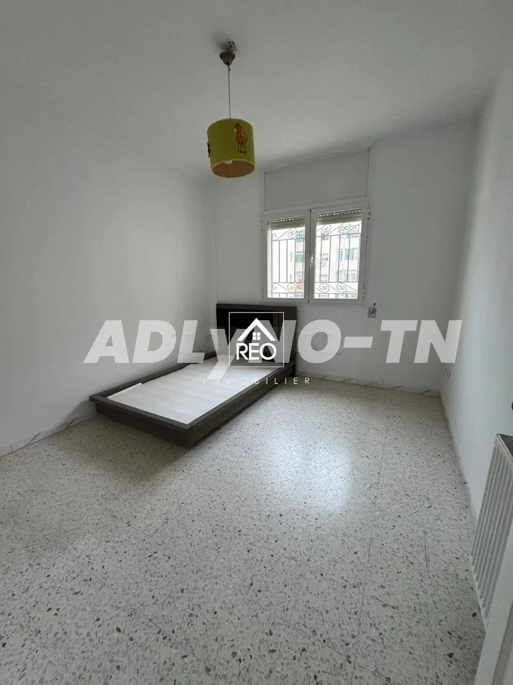 À Vendre : Un appartement S+4 situé à Jardin L'Aouina à Tunis - Photo 3